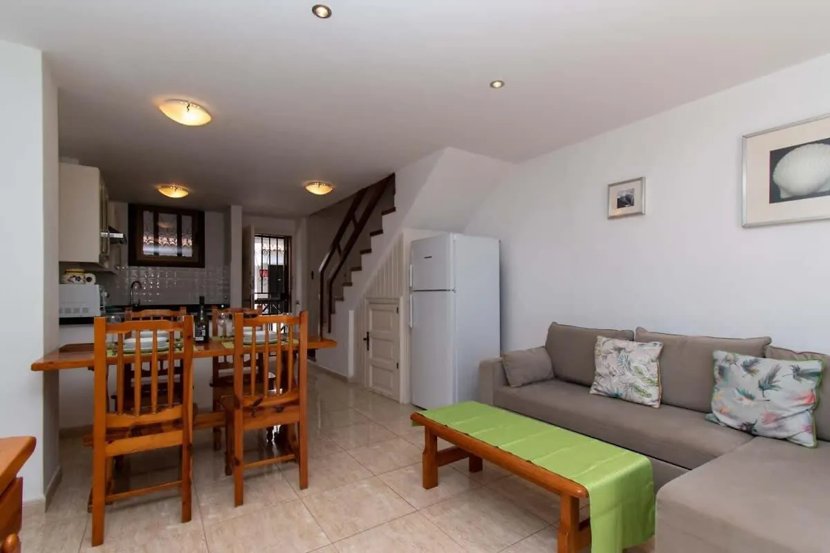 Apartmán Parque Santiago II 271 - Two Bed With Pool View And Wifi Internet Playa de las Americas  0*, Playa de las Americas (Tenerife)